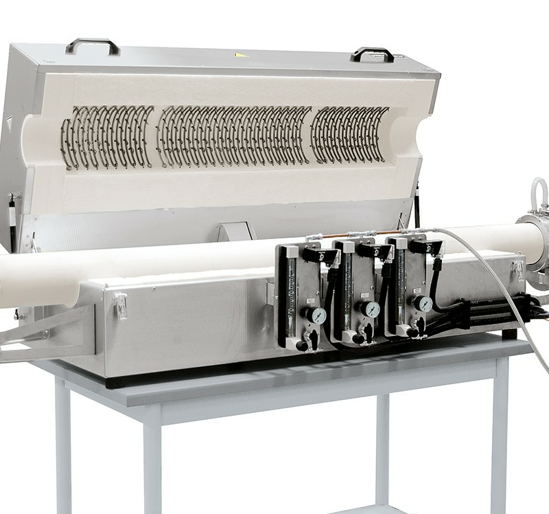 Газопровідні системи 15 і 2 для незаймистих технологічних газів у статичних трубчастих печах, газонепроникні, рис. 3